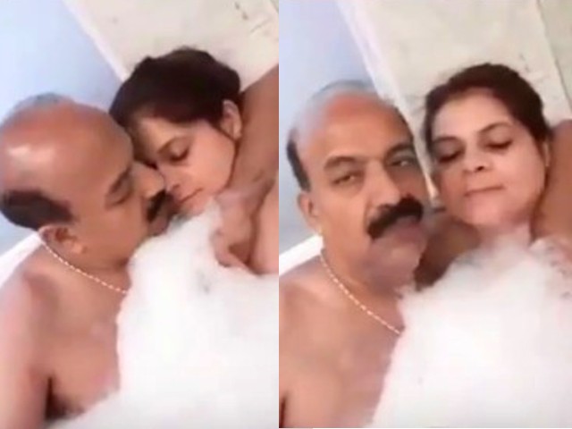 Horny Uncle Nude Bath With Wife Self Video